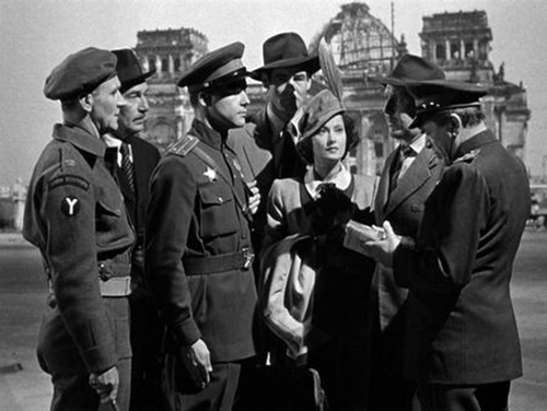 image du film COMPRESSION BERLIN EXPRESS DE JACQUES TOURNEUR.