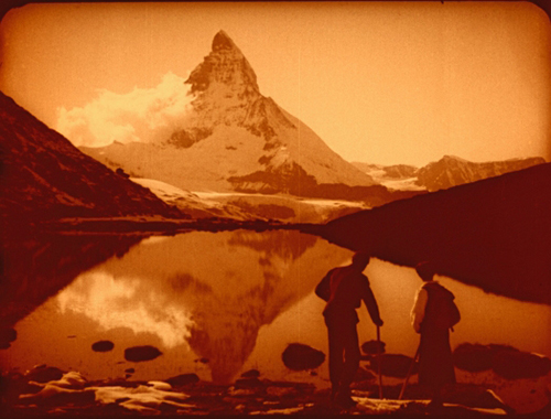 image du film COMPRESSION IM KAMPF MIT DEM BERGE DE ARNOLD FANCK.