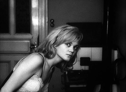 image du film COMPRESSION LES AMOURS D'UNE BLONDE DE MILOS FORMAN.