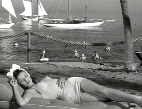 image du film COMPRESSION RINGS ON HER FINGERS DE ROUBEN MAMOULIAN.